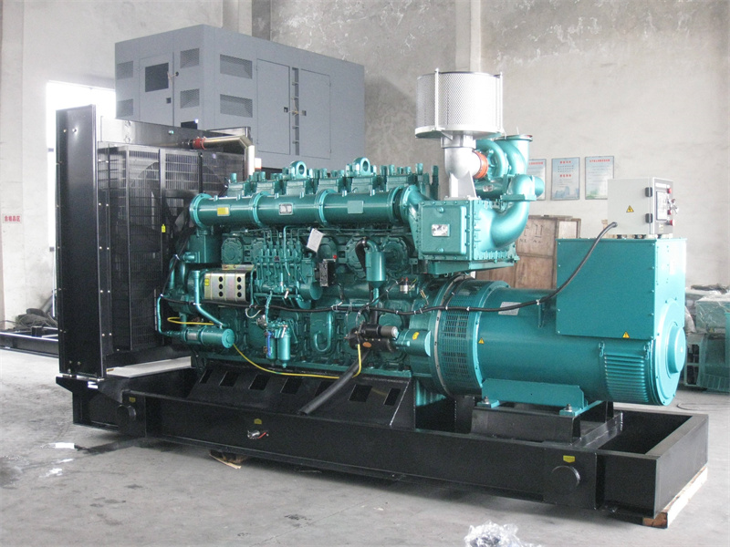 威信200KW 柴油发电机的油耗是多少?
